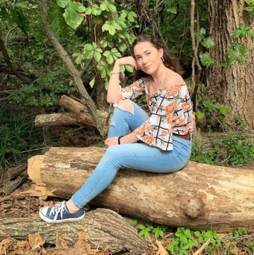 Emily Pierce Photo 44