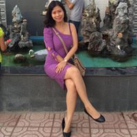 Julie Dinh Photo 27