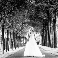 Laura Landers Photo 18
