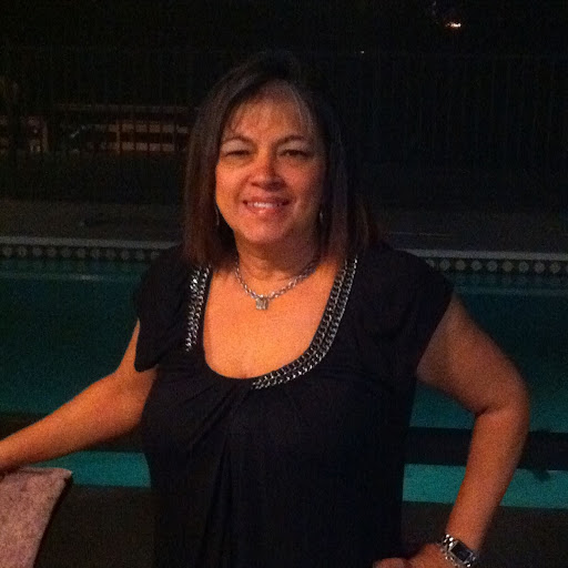 Diane Nieves Photo 31