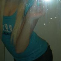 Danielle Walker Photo 41