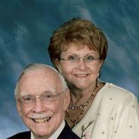 Elaine Ross Photo 35
