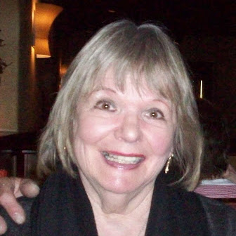 Julia Barrett Photo 16