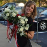 Elizabeth Glenn Photo 43