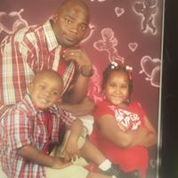 Kenneth Marshall Photo 45