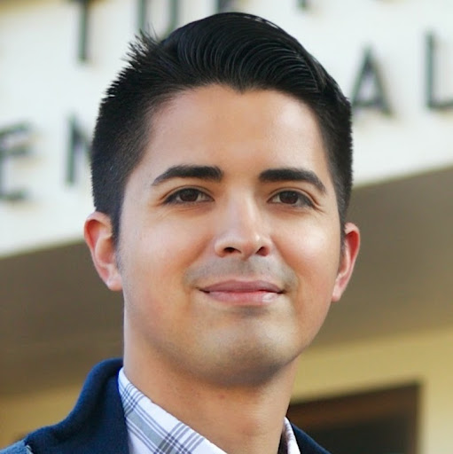 Isaac Gonzalez Photo 28
