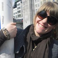Sarah Weis Photo 27