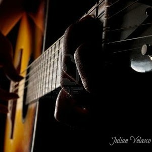 Julian Velasco Photo 31