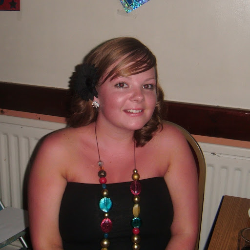 Claire Foster Photo 22