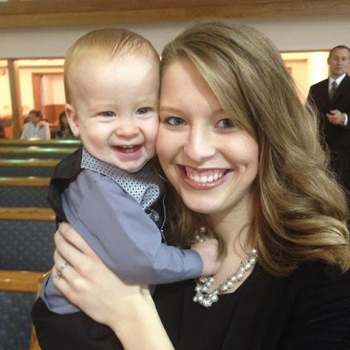 Elizabeth Thacker Photo 7