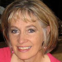 Elaine Carr Photo 27
