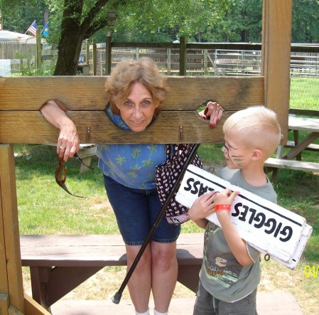 Linda Gibson Photo 4