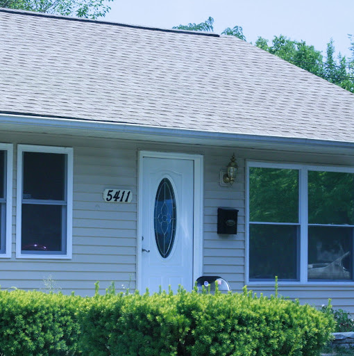 Debra Tucker Photo 27