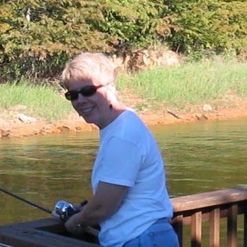 Martha Thompson Photo 18
