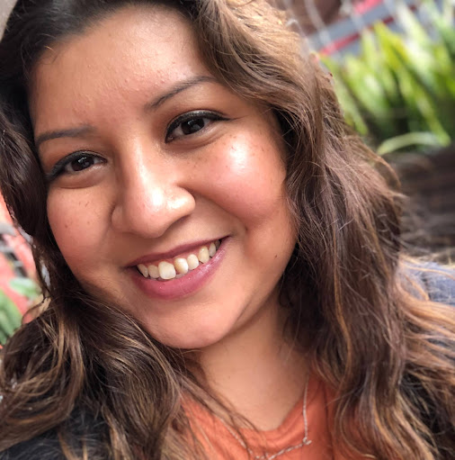 Elizabeth Aguilar Photo 38