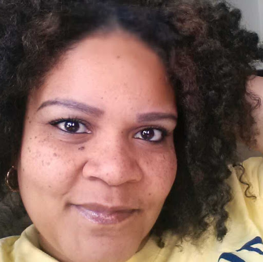 Angelique Robinson Photo 34