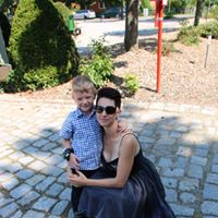 Jennifer Boger Photo 9