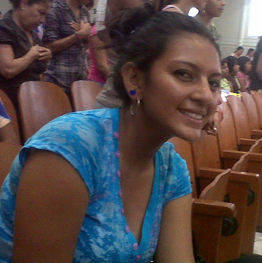 Linda Acosta Photo 25