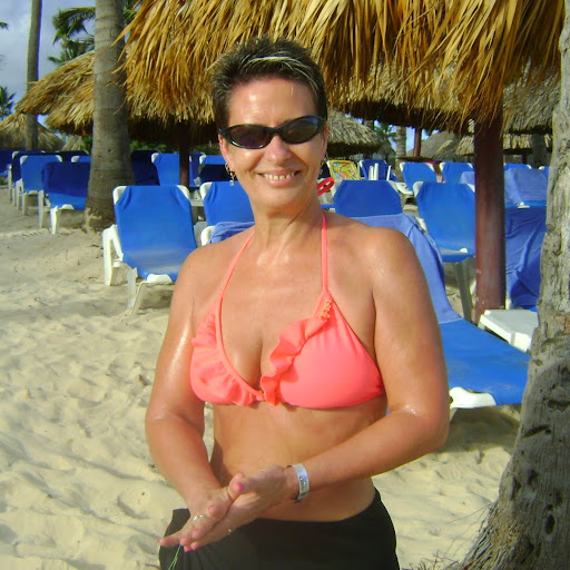 Debbie Sweeney Photo 30