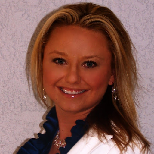 Amy Hendrickson Photo 36