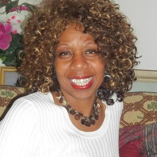 Gail White Photo 27