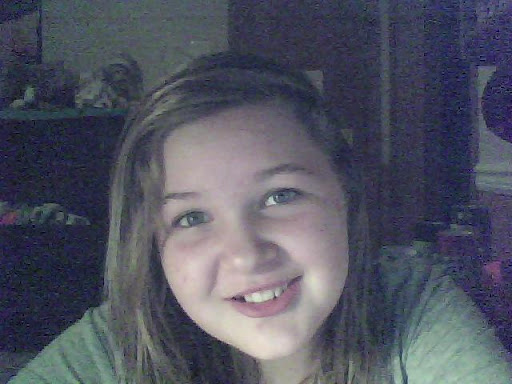 Sydney Becker Photo 14