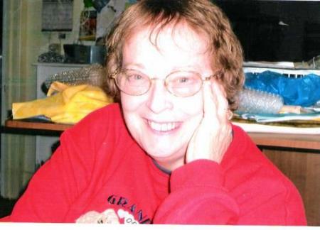 Linda Kemp Photo 21