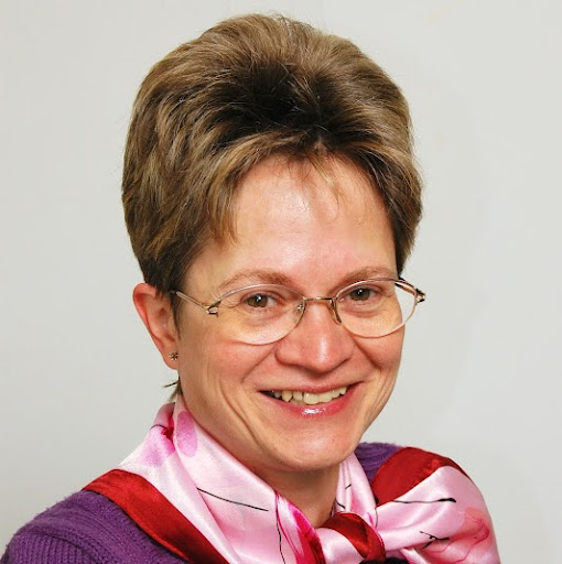 Julia Kovacs Photo 17