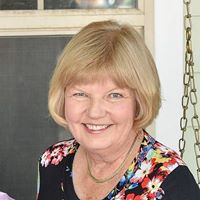 Pamela Holtz Photo 14