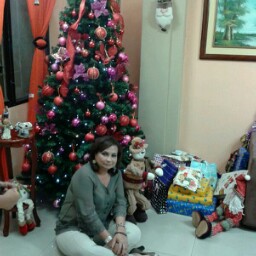 Isabel Flores Photo 38