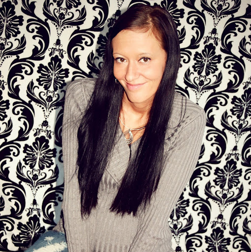 Sara Long Photo 37