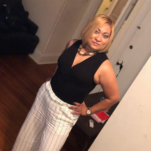 Karen Velasquez Photo 26