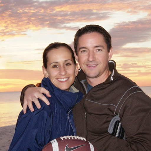 Kelly Armstrong Photo 10