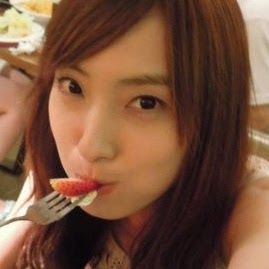 Lili Wang Photo 12