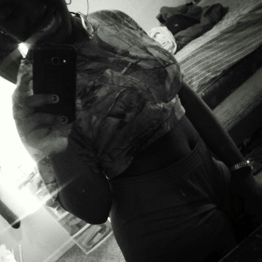 Angel Perry Photo 9