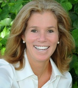 Martha Kelly Photo 9