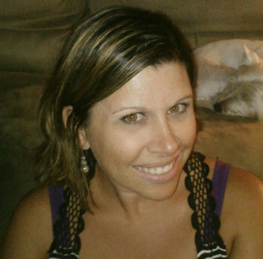 Lisa Connolly Photo 29
