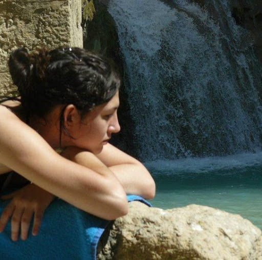 Anna Ruiz Photo 29