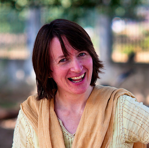 Angela Landers Photo 2