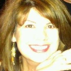 Michelle Reynolds Photo 34