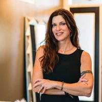 Julie Hoffman Photo 28