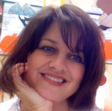 Julie Gregory Photo 32