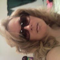 Stephanie Lambert Photo 27