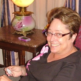 Elizabeth Rhoads Photo 39