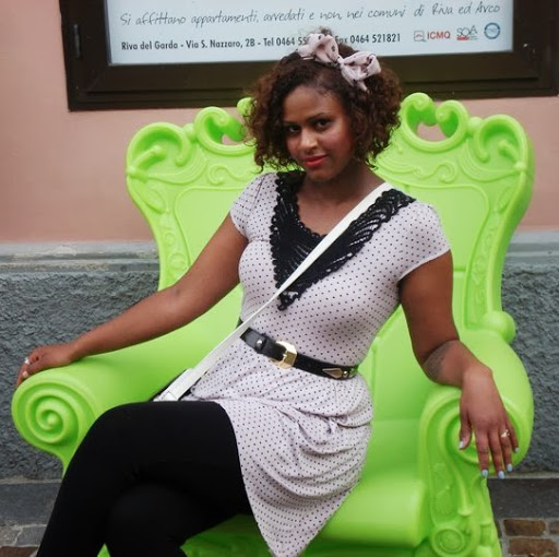 Simone Brown Photo 26
