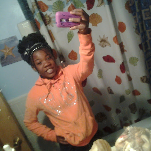 Diamond Williams Photo 20