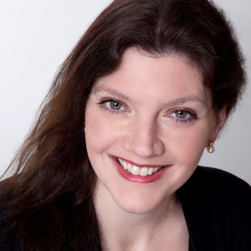 Anna Weston Photo 34
