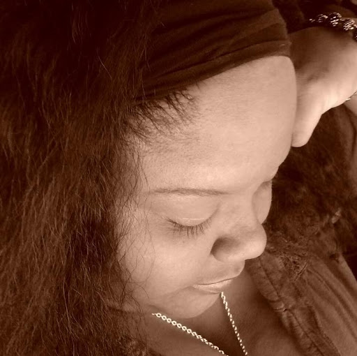 Queen Brown Photo 26