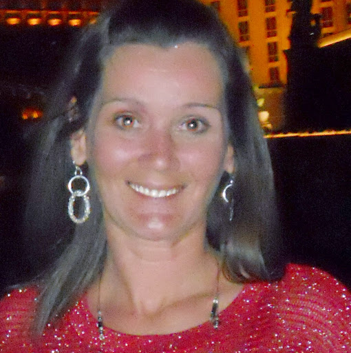Elizabeth Burnett Photo 44