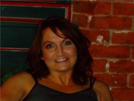 Lisa Walton Photo 24